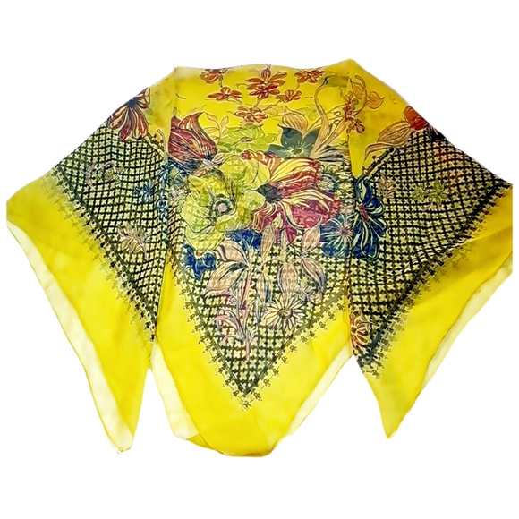 .🌲10/$20. Vibrant Yellow and Black Geometric Scarf Wrap - Picture 5 of 7